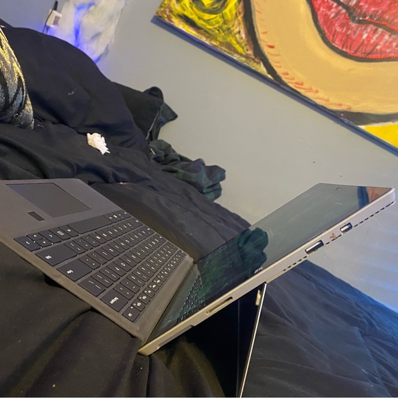 Microsoft Surface Pro 3 (Bundle) - Picture 3 of 8